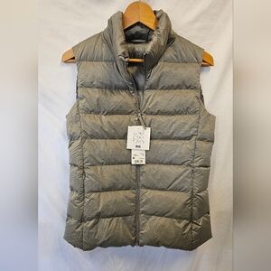 Uniqlo Women's Charcoal Puffer Vest
